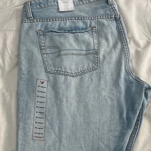 American Eagle Boy Fit Cropped Jeans.